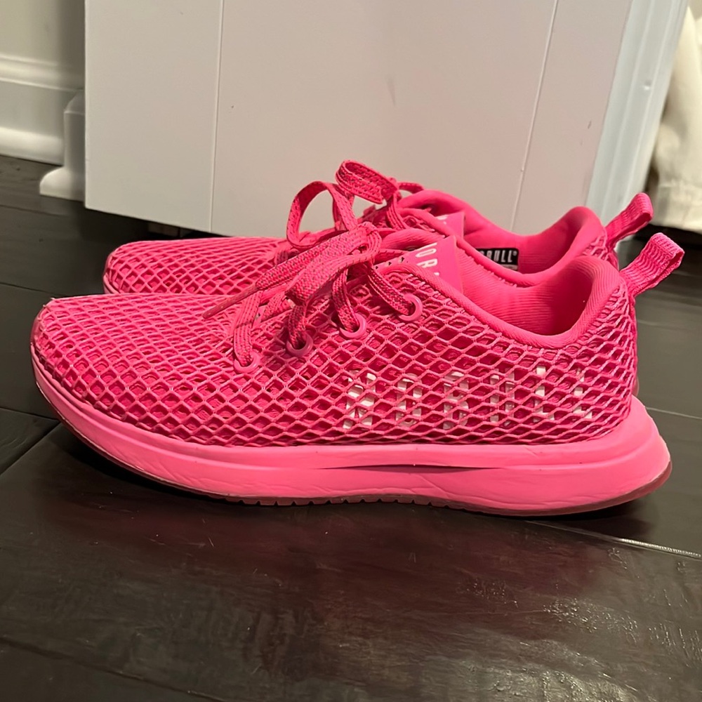 Women’s NOBULL Mesh bright pink shoes